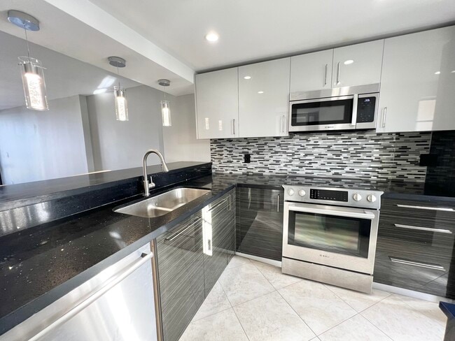 Photo - 17 Royal Palm Way Unit 503