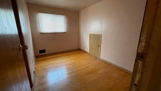 Photo - 4909 N 50th St