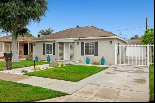 Building Photo - 923 E Orange Grove Ave Rental