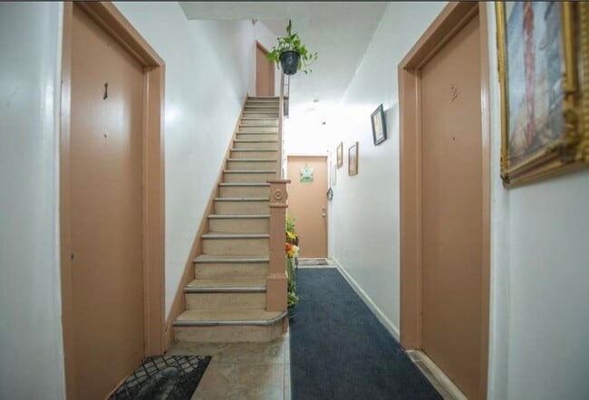 Building Photo - 2509 Central Ave Unit 6