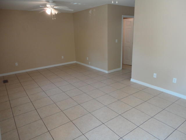 Photo - Osburn Rd Unidad 1211 D