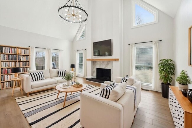 Photo - 1600 Spring Arbor Ct