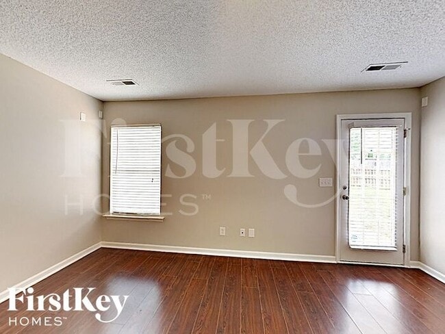 Photo - 4145 Crestwood Cir