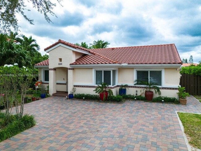 Building Photo - 4250 SW 149th Ct