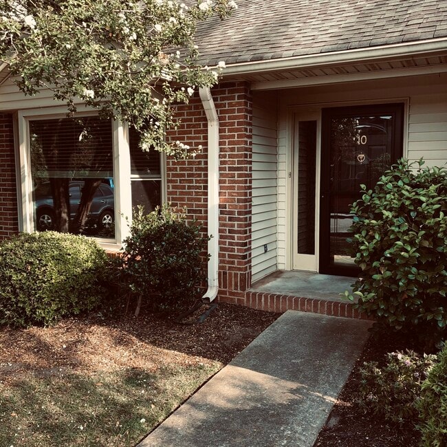 Photo - 313 Grace St