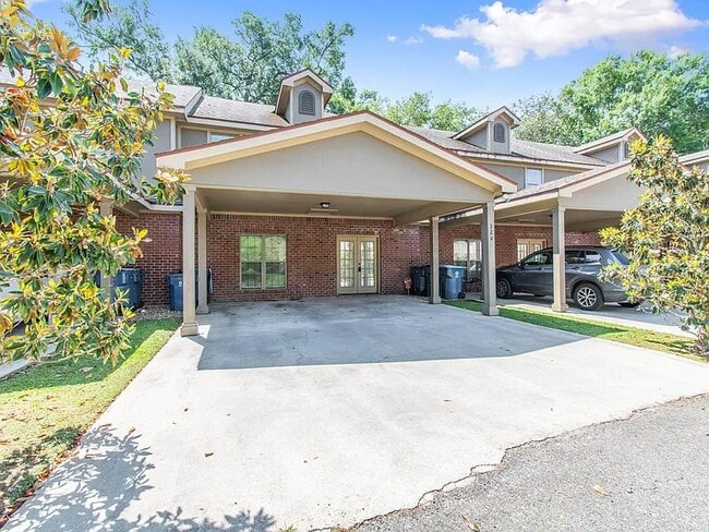 Photo - 120 Deraney Ln