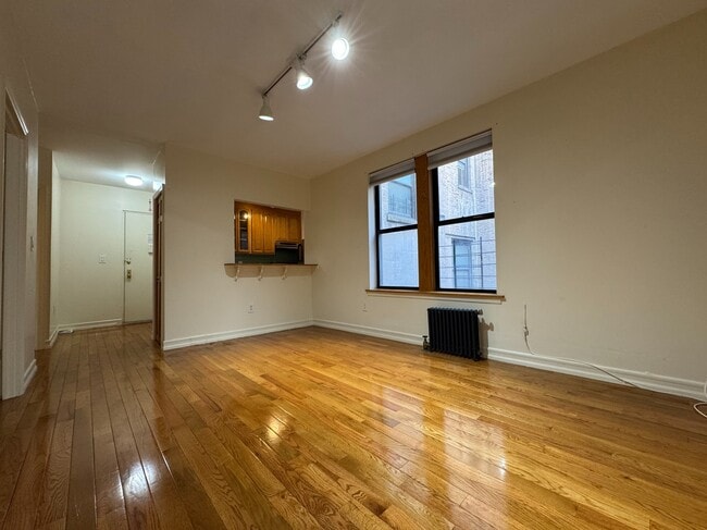 Building Photo - 79 Haven Ave Rental