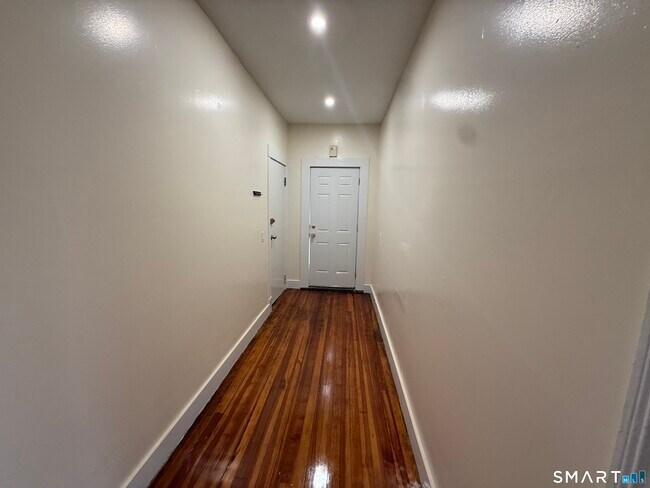 204 Homestead Ave Unit 3