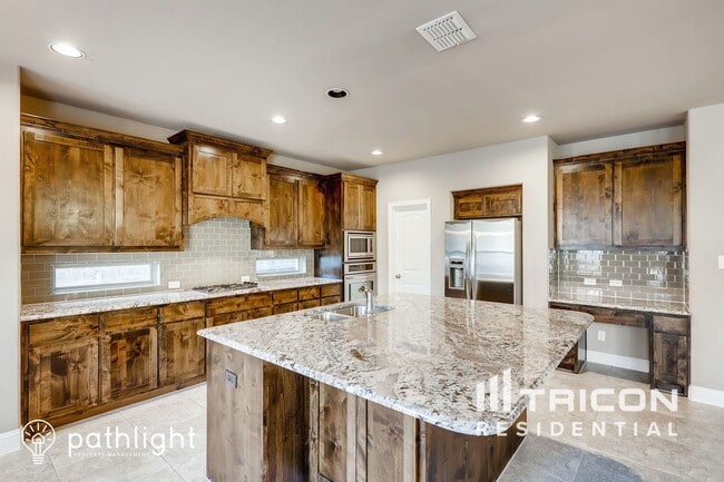 Photo - 5301 Runnymede Ct