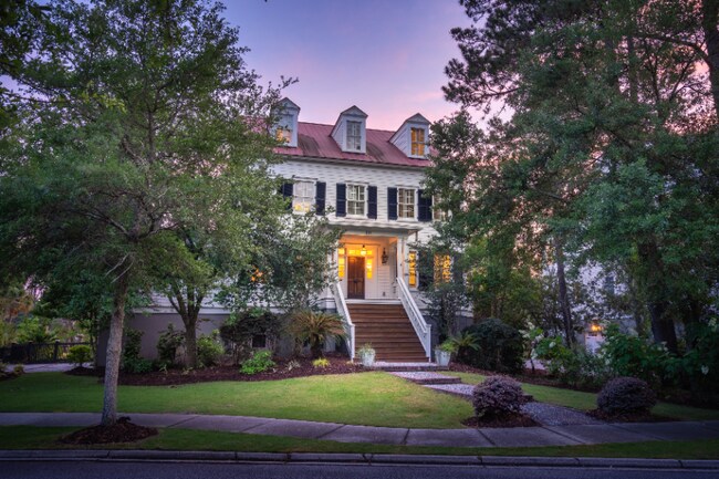 6BD/5BA Custom Home for Lease in Daniel Island Park