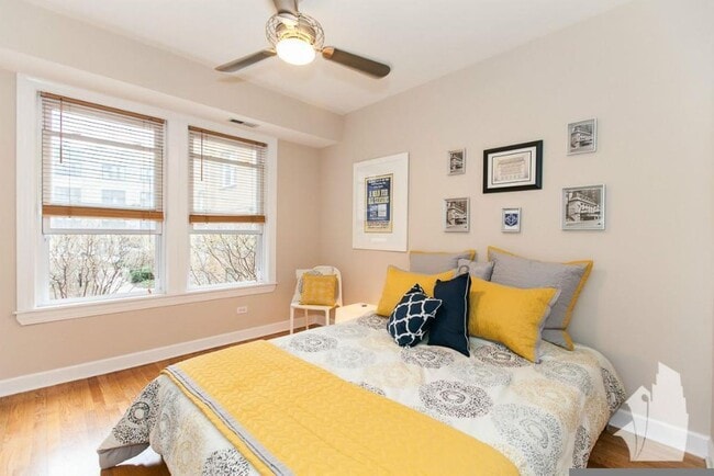 Photo - 622 W Roscoe St Unit 622 1a