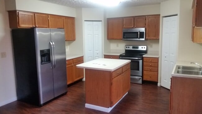 Photo - 5885 Katelyn Ln