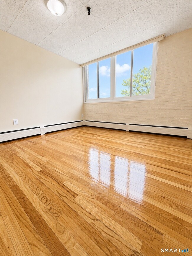 Photo - 71 Catlin St Unit 36