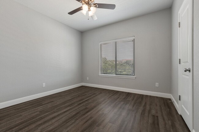 Photo - * MOVE IN SUMMER 7/6/2026* 6 Bed 4 Bath Ho...