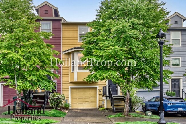 Building Photo - Beautifully Remodeled Beaverton Townhouse!