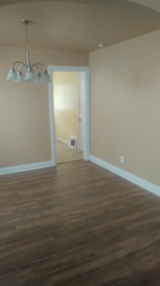 Photo - 9946 Carlyle Ave