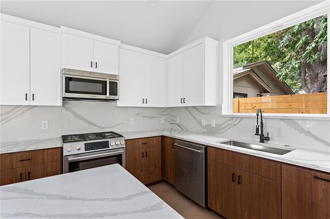 Photo - 2813 Prado St