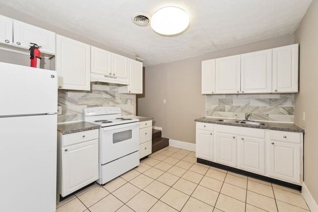 Photo - 515 Ben Hur Ave