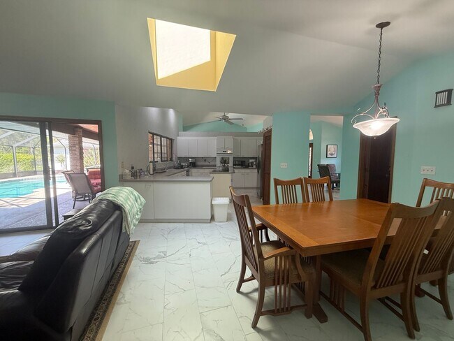 Photo - Beautiful 3 bedroom 2.5 bathroom pool home