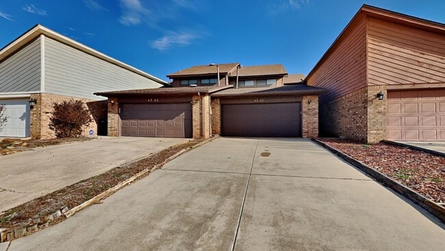 Photo - Spacious Townhouse 3 Bedroom 2 Bathroom wi...