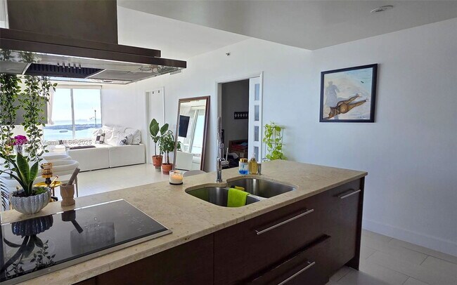 Photo - 495 Brickell Ave Unidad 5102