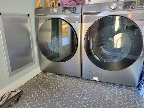 Smart Washer/Dryer - 2620 Kirk Rd
