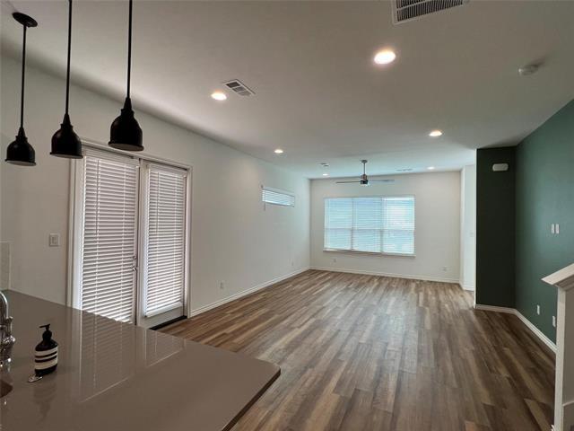 Photo - 203 Athenia Dr
