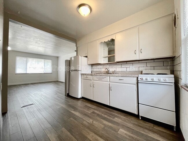 Photo - 1220 Ottillia St SE Unit D