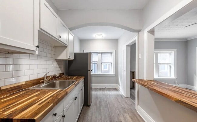 Photo - Clifton Lake Apartments