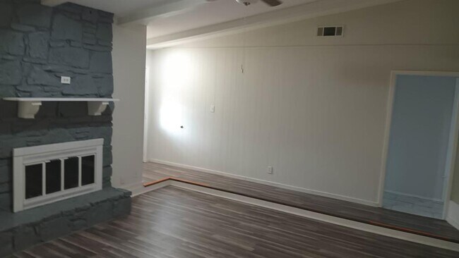 Photo - 9405 Newberry Dr