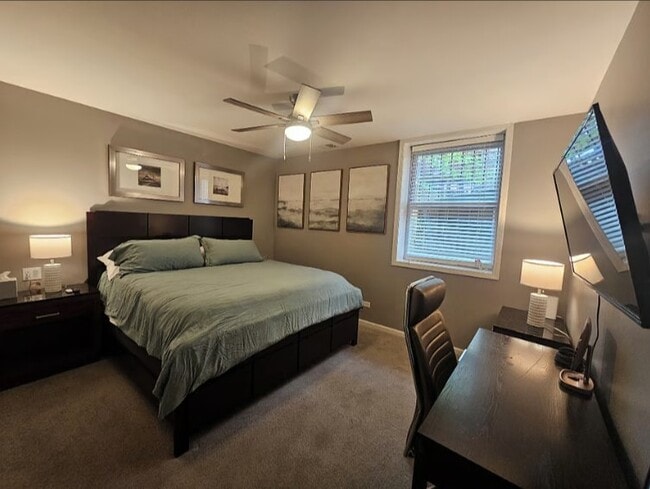 1050 W Dakin St Unit G2