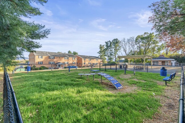 Photo - Summercrest Apartments