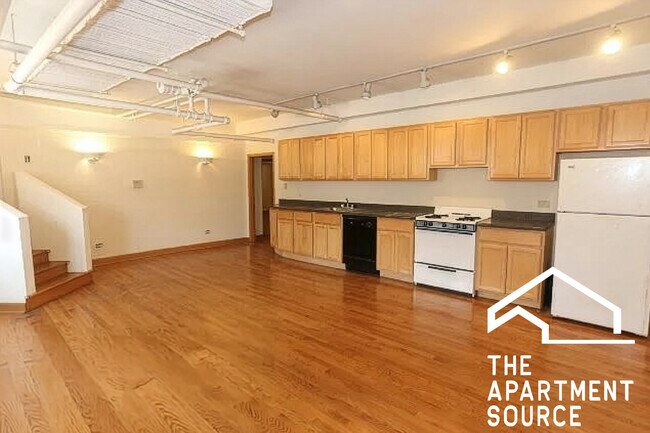 Photo - 3449 N Sheffield Ave Unit GDN