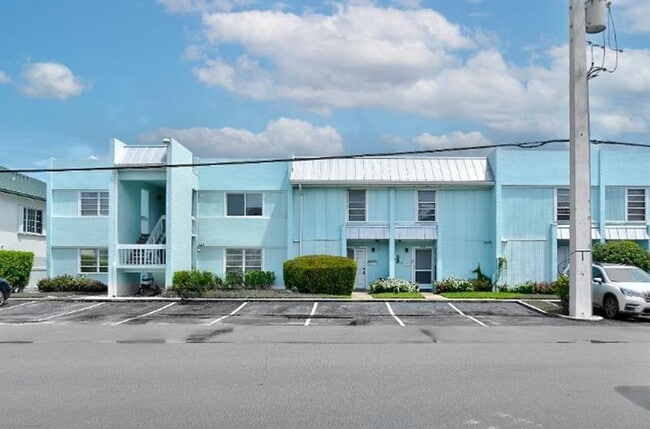 Building Photo - 3624 NE 21st Ave Unit 3624 Rental