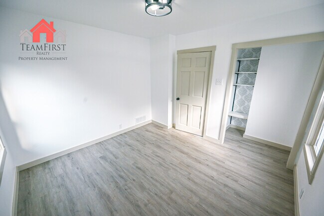 Photo - 1406 Lawe St House