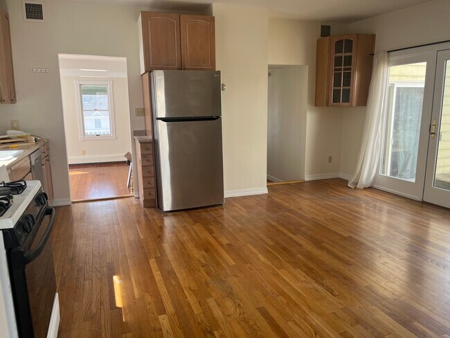 cocina/sala de estar - 110 Bayview Ave