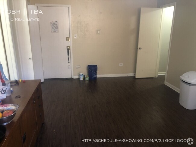 Building Photo - Great Studio Apartment in KILLER Location!... Unit 103 & 203