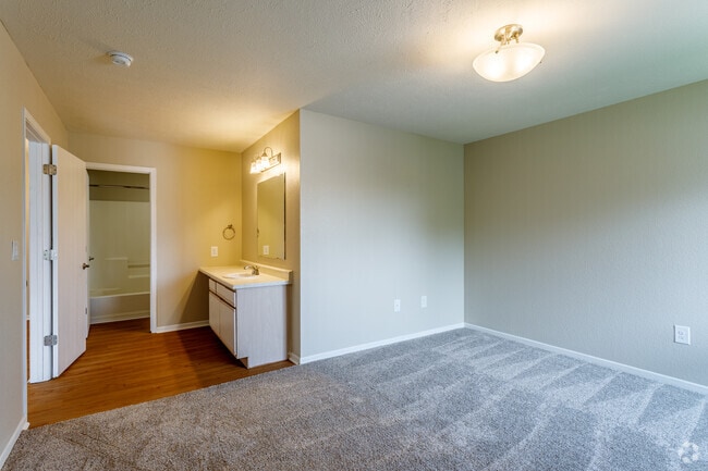 3BR, 2BA - 3E