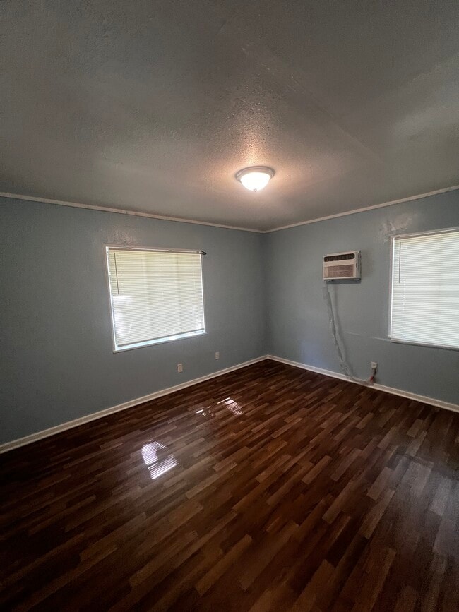 Photo - 3155 Shirley Dr