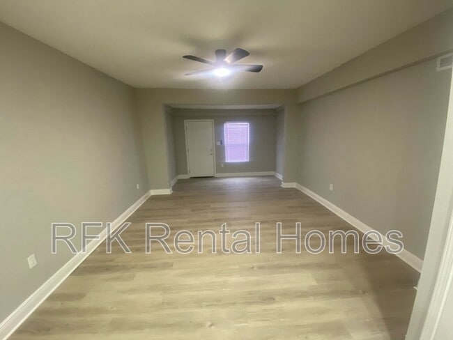 Photo - 2226 Langley Ave