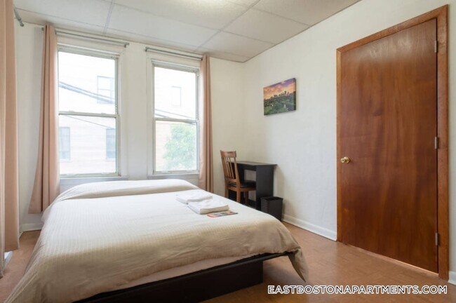 Photo - 28 Orleans St Unit 2