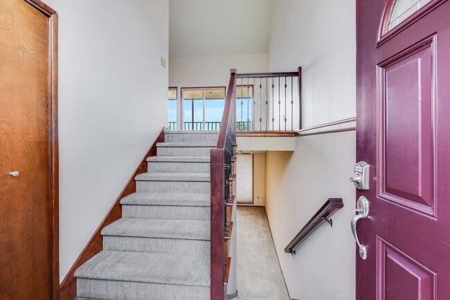 Building Photo - 6270 Preakness Way
