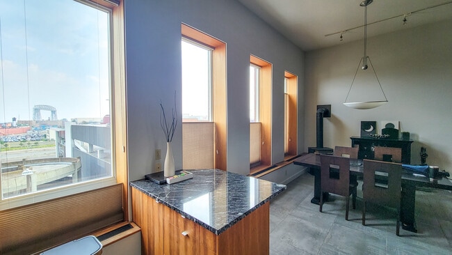 Photo - 210 W Superior St Unit Crescent Apartment