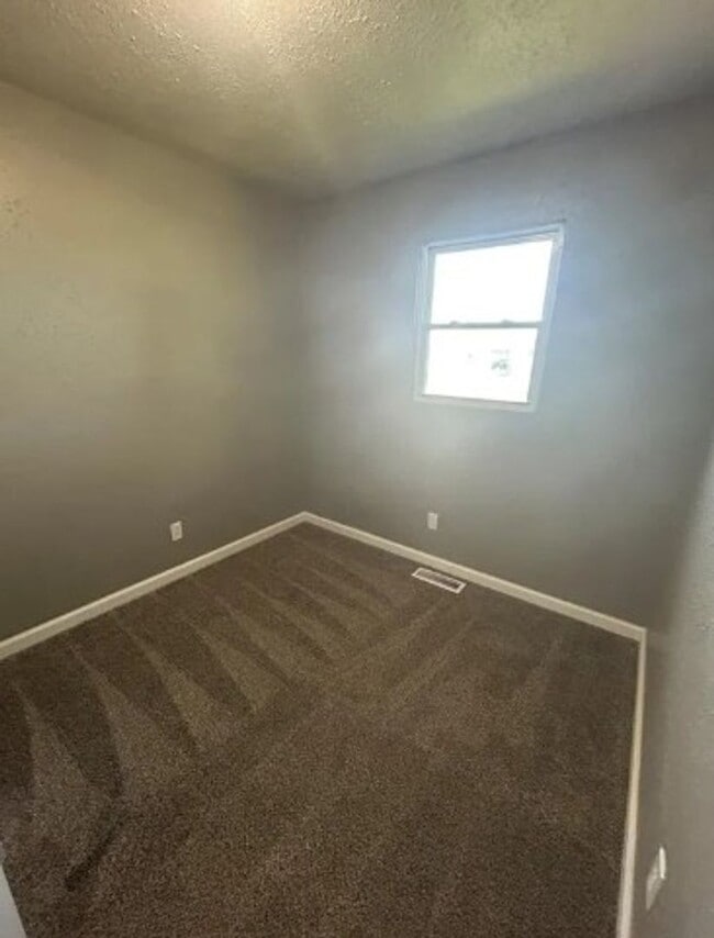 1700 Theodore Ln
