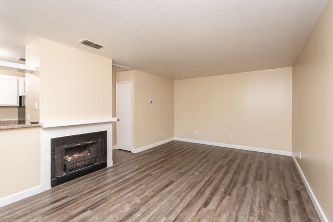 Tahoe at Fair Oaks Apartments
