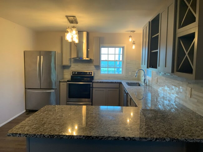 Photo - 1900 Van Meter Ave