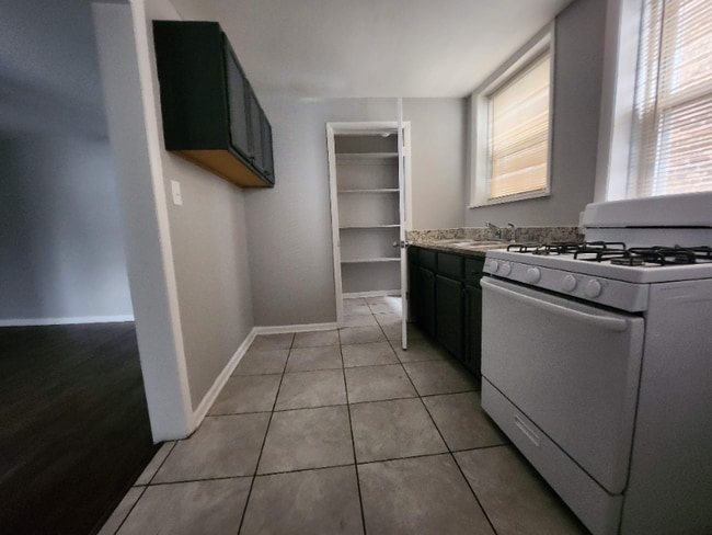 Photo - 8137 S Evans Ave