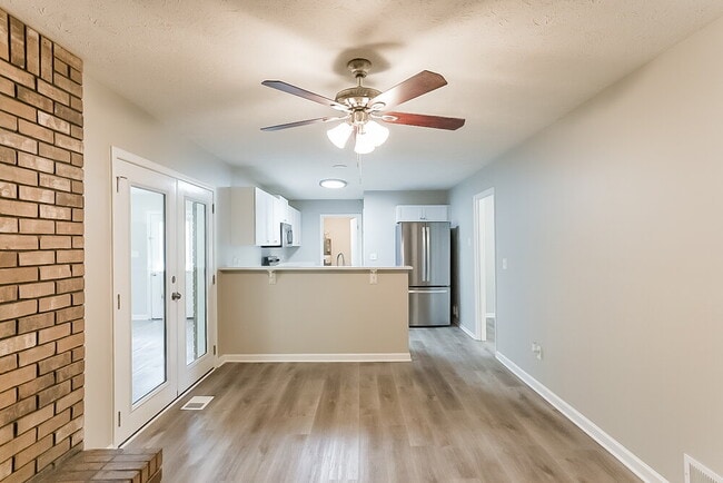 Photo - 4839 W Lake Way