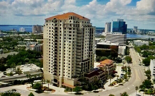 Building Photo - 1478 Riverplace Blvd Unit 703 Rental