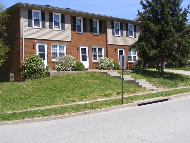 Front - 743 Ridgeview Dr Rental